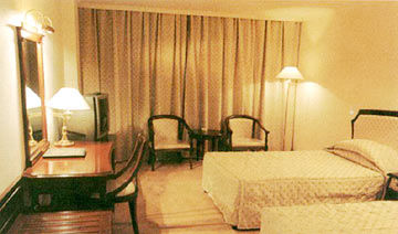 Golden Bridge Hotel Lhasa Esterno foto
